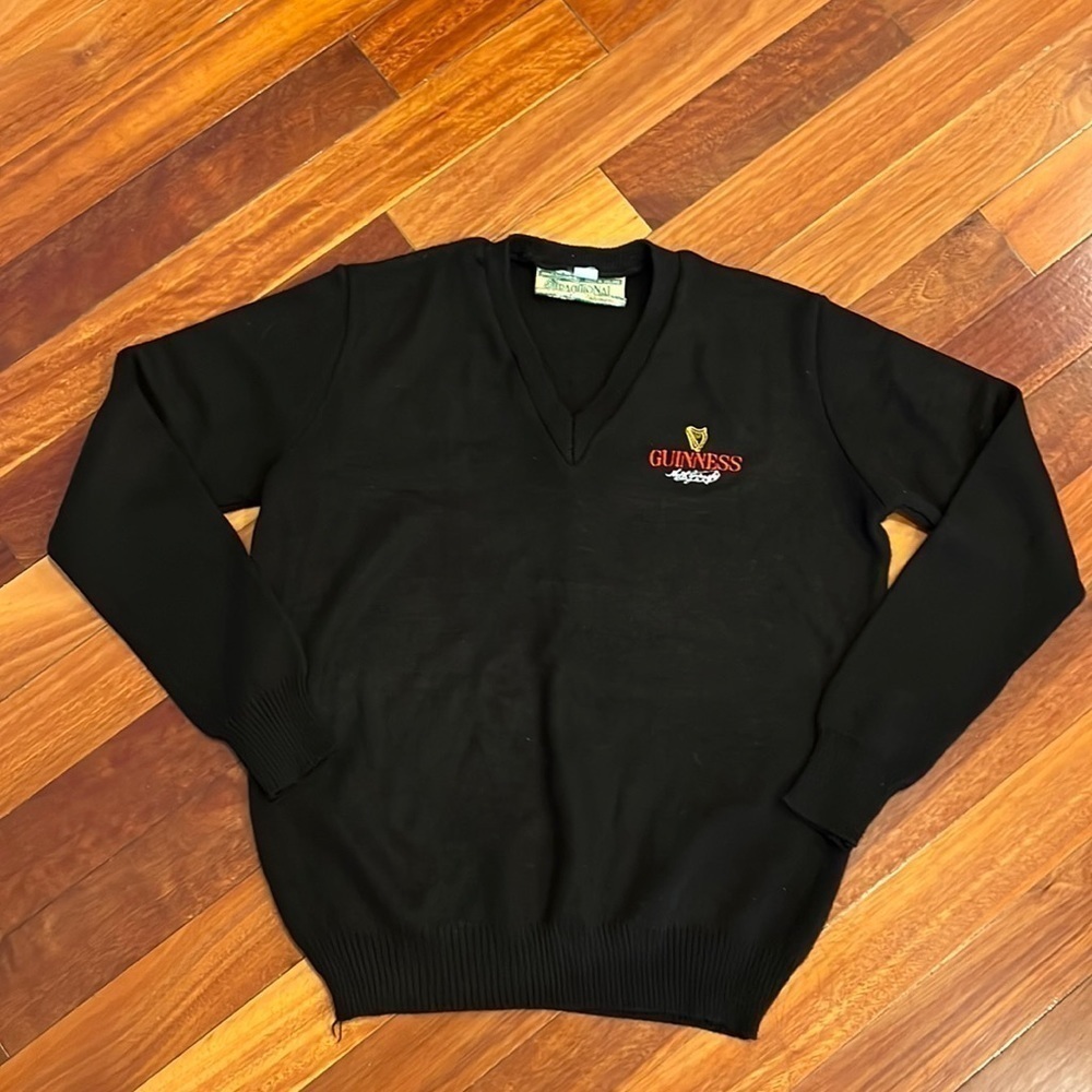 ☘️ Vintage Guinness Made in Ireland V Neck Sweater